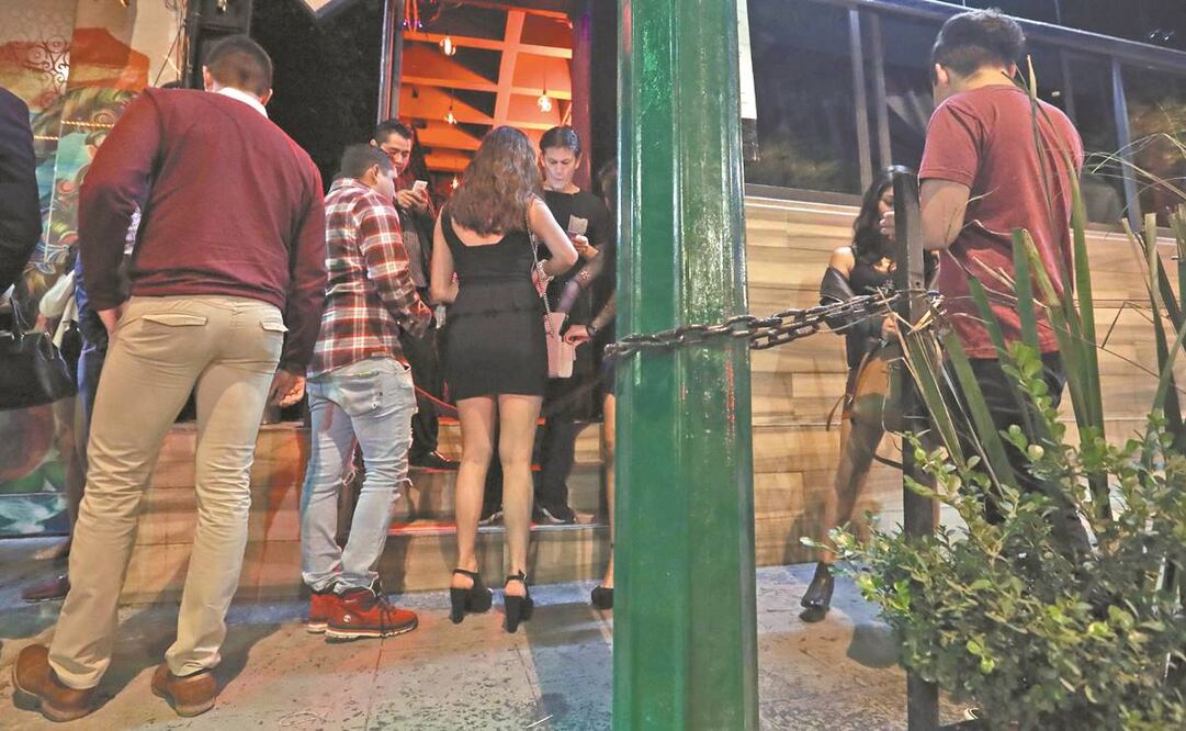 En Mazatlán se tiene contemplado pedir certificado de vacunación en antros, bares, centros nocturnos y restaurantes desde el lunes. Foto: Archivo/ EL UNIVERSAL.