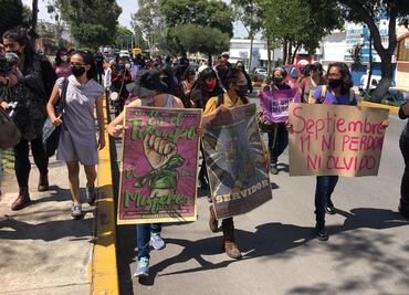 Mujeres detenidas en toma de Codhem presentan denuncia en Fiscalía del Edomex