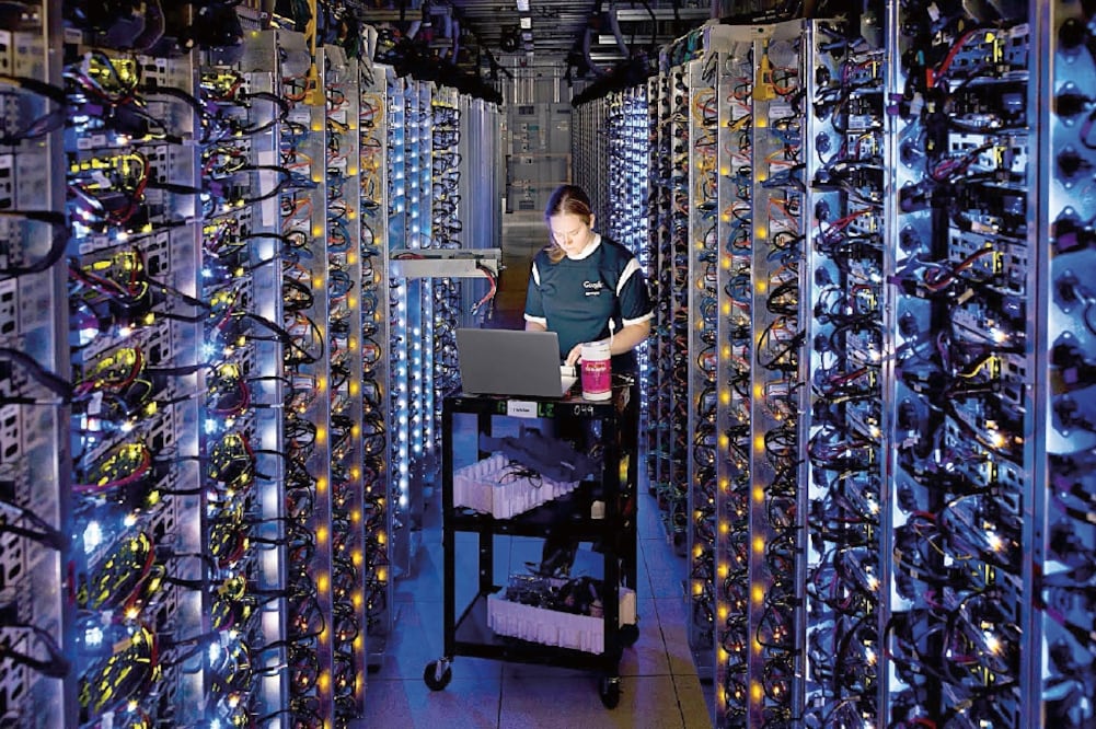 El cómputo en la nube seguirá creciendo debido a la integración de la nube privada y la pública en lo que se denomina nube híbrida, pronostica el directivo de Alestra para el futuro inmediato (ARCHIVO EL UNIVERSAL)