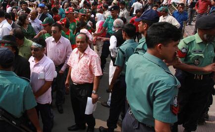 Dos hombres decapitan en público a su hermana en la India