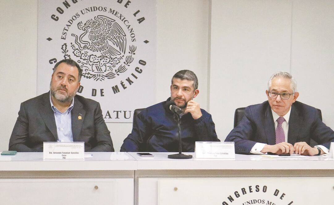 De izquierda a derecha, los diputados Tonatiuh González Case (PRI), Mauricio Tabe Echartea (PAN) y Jorge Gaviño Ambriz (PRD). Foto: FERNANDA ROJAS. EL UNIVERSAL