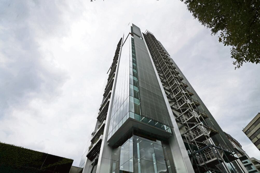 Remodelación. La Secretaría de Economía reinauguró su edificio, evento al cual asistieron empresarios, así como autoridades federales (ALEJANDRA LEYVA. EL UNIVERSAL)