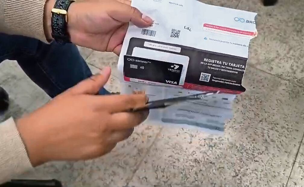 La entrega de la tarjeta a los legisladores se suma al pago de las prerrogativas correspondientes al mes de abril, que también les fue adelantado. Foto: Especial