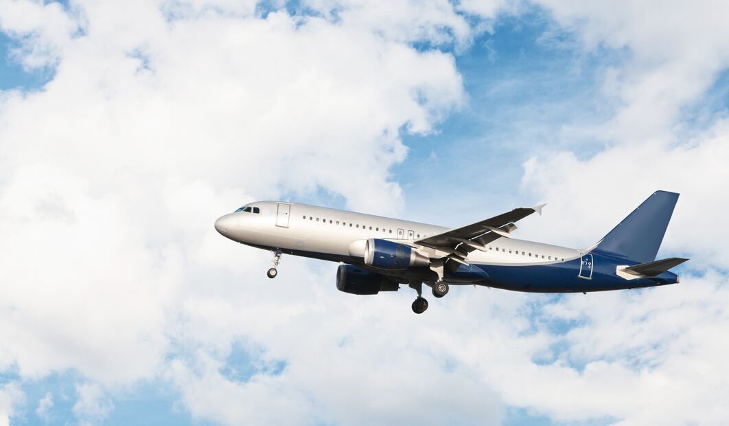 Conoce cómo afecta la ola de calor a los aviones. Foto: Freepik