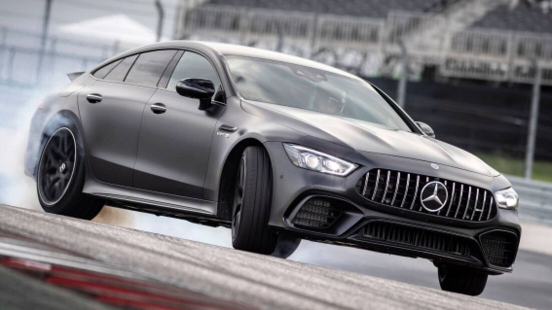 Mercedes Benz lanzará su GT versión híbrida