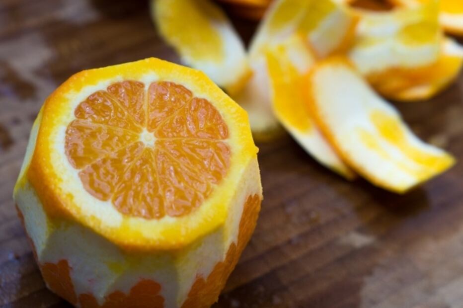 ¿Cómo aprovechar la cáscara de naranja en la cocina?