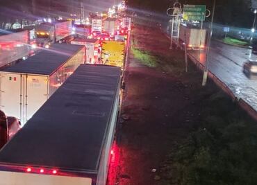 Carretera México-Querétaro reporta intensa carga vehicular a causa de las lluvias; hay cierre parcial por accidente