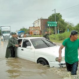 En refugios, 2 mil personas tras paso de Narda