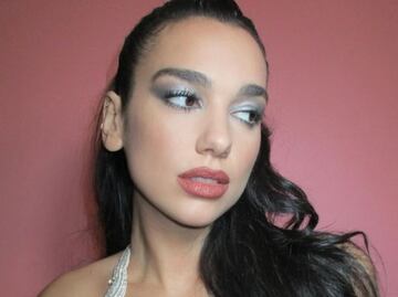 Dua Lipa muestra cómo lucir una chamarra larga esta temporada