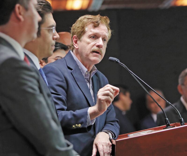 Juan Carlos Romero Hicks indicó que Andrés Manuel López Obrador tiene que acercar a los sectores del país. Foto: ARCHIVO EL UNIVERSAL