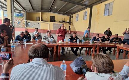 Martí Batres se reúne con comuneros tras bloqueo en la México-Cuernavaca 