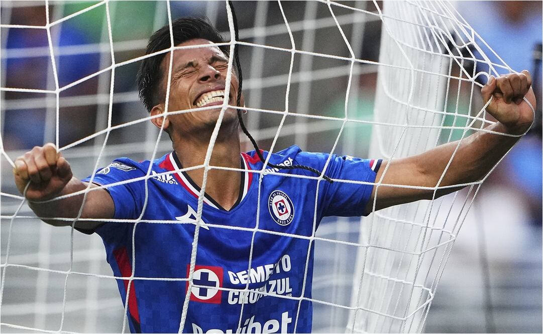El delantero Ángel Sepúlveda lamenta una acción ante el Sounders. FOTO: AP