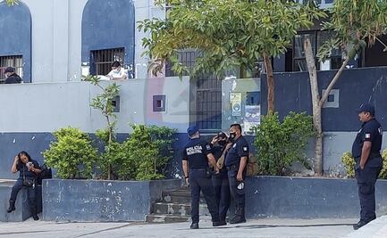 Con paro de labores, policías municipales de Oaxaca exigen aguinaldo completo