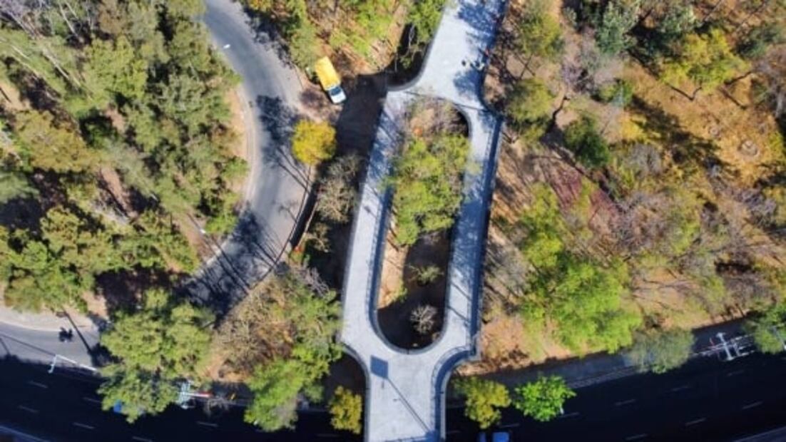Así es la Calzada Flotante, el nuevo puente peatonal de Chapultepec