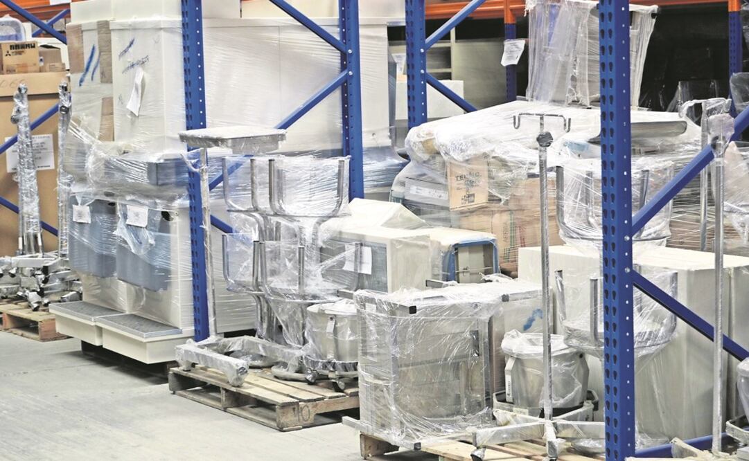 Algunos materiales estaban destinados para hospitales que hace seis años eran de nueva creación y, para otros que ya no existen, como el de Juchitán. Foto: JUAN CARLOS ZAVALA. EL UNIVERSAL