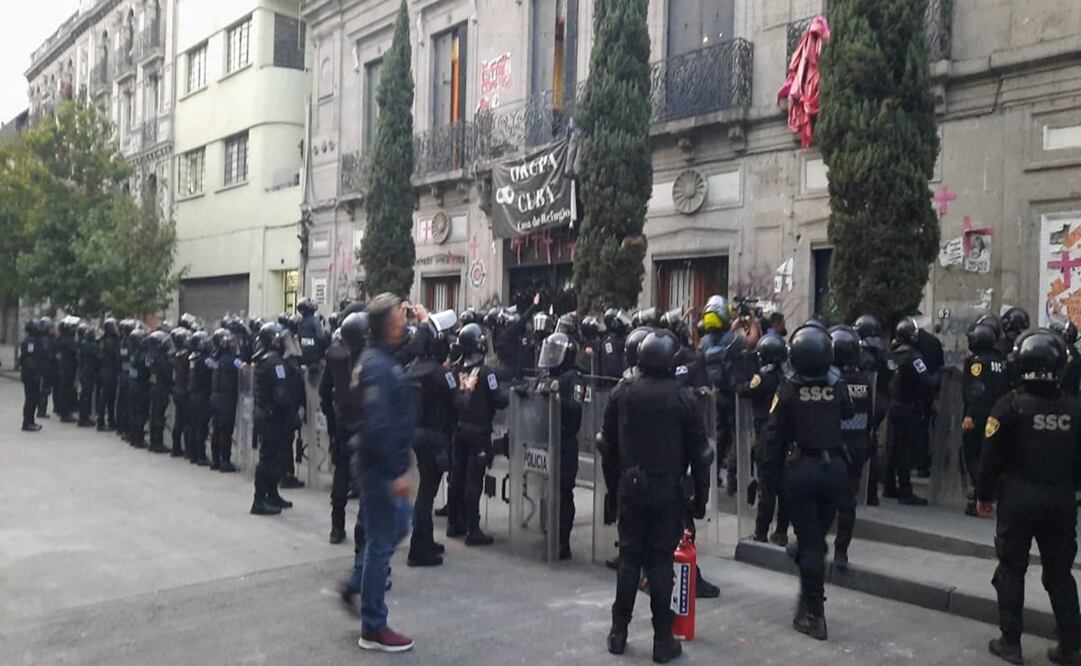 Realizan operativo en edificio de CNDH en colonia Centro . Foto: Especial 