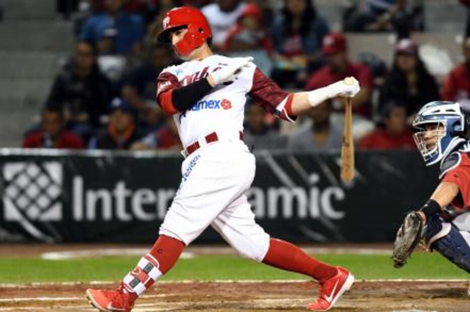 Diablos se imponen a Sultanes en el inicio de Serie