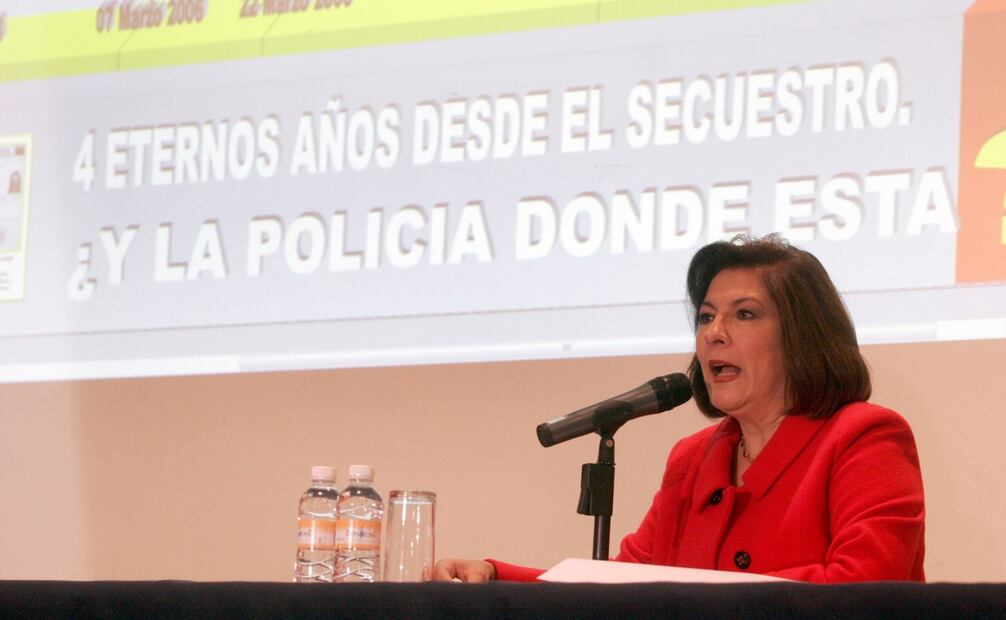 Conferencia de prensa de Isabel Miranda de Wallace en septiembre de 2009, donde informó que en los próximos días le propondrá al Congreso de la Unión que proteja a las víctimas de delitos, en especial a las relacionadas con secuestros. Foto: Valente Rosas/ EL UNIVERSAL