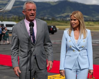 Robert Kennedy Jr. acude a investidura de su "amigo" Noboa en Ecuador; "agradecido y contento de volver", asegura