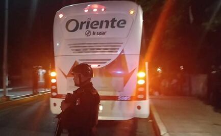 Sujetos con machetes en motocicleta intentan asaltar a pasajeros de autobús de línea ADO en Chemax, Yucatán