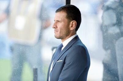 Suena fuerte el "¡Fuera Jimmy"!