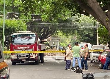 Por fuga de gas natural en colonia Álamos, desalojan al menos a 250 personas; personal del Sistema de Aguas provocó la emergencia
