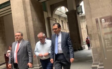 Un día después de su renuncia regresa Urzúa a Palacio Nacional