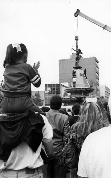 La mujer más famosa de Reforma
