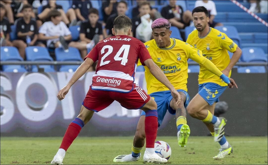 Julián Araujo regaló una gran actuación en la victoria de Las Palmas contra Granada / FOTO: EFE