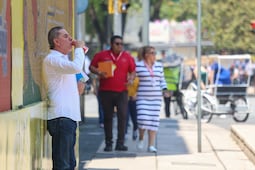 Clima en CDMX hoy domingo; prevén ambiente cálido con posibles lluvias ligeras y rachas de viento