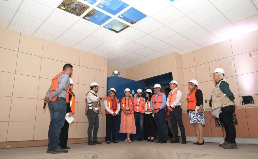 Recorrido de supervisión de obras en el Centro de Oncología de Ecatepec. Foto: Especial