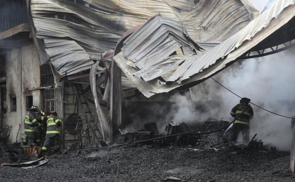 Incendio central de bastos Toluca. Foto: Especial