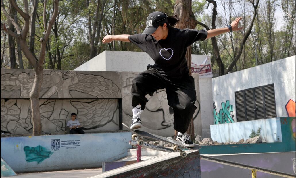 Itzel Granados es una de las “skate girls” más fuertes en México. Foto: Carlos Mejía/EL UNIVERSAL