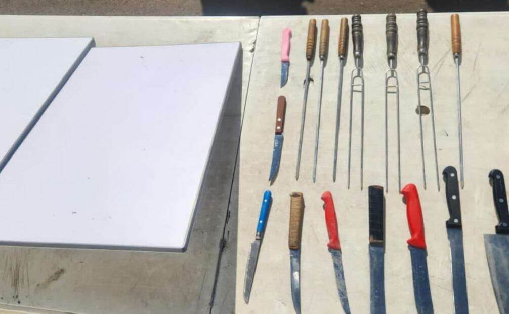 Objetos punzocortantes asegurados del penal de Culiacán (16/12/2025). Foto: Especial