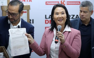 Keiko Fujimori promete reactivar Perú; espera proclamación oficial tras comicios cerrados