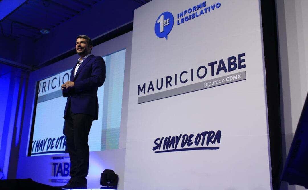 Mauricio Tabe Echartea, coordinador deL PAN en la CDMX, rindió está noche su Primer Informe de Labores / Especial