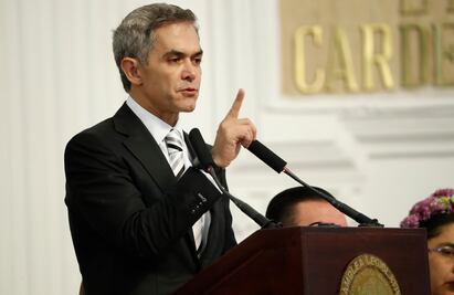 Que Peña Nieto revise gasolinazo y haga ajustes: Mancera