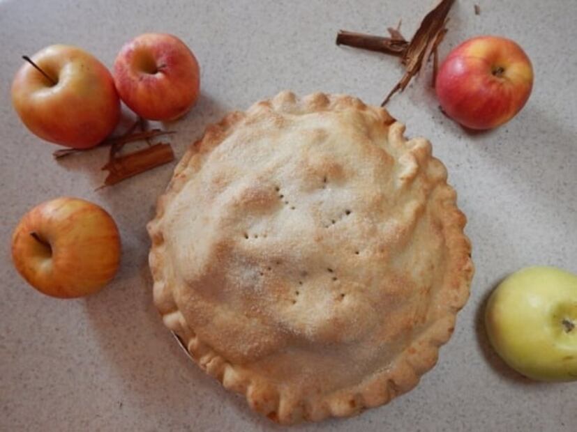 Hornea un pie de manzana al estilo americano