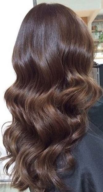 5 colores de pelo que te harán lucir más joven y están de moda