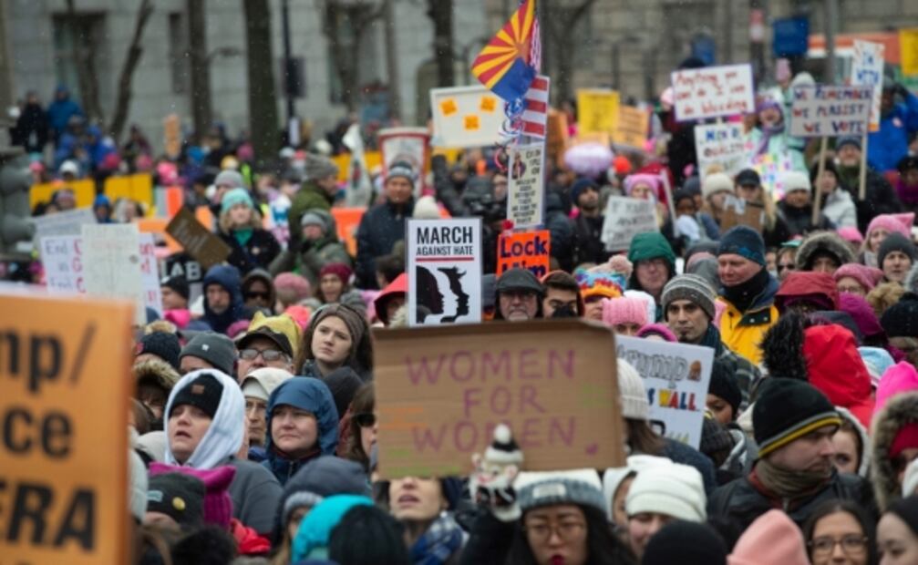 Realizan el performance "Un violador en tu camino" en Marcha de Mujeres contra Trump en EU
