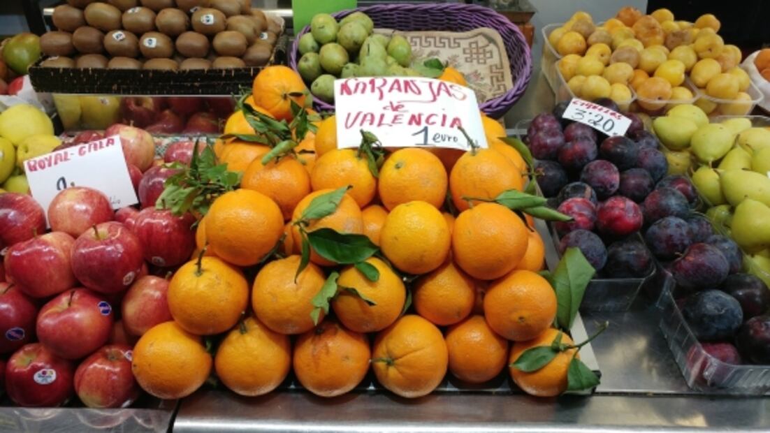 Prepara el coctel emblemático de Valencia