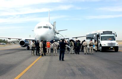 Trasladan a 91 reos de Sonora a distintos penales del país