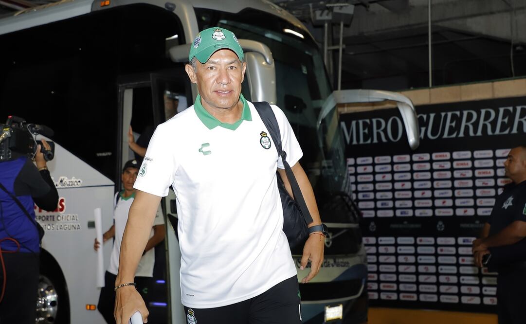 Santos hace oficial que Ignacio Ambriz ya no es técnico del equipo FOTO: IMAGO