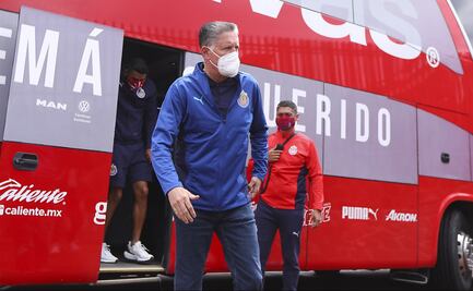 Ricardo Peláez no quiere a Van´t Schip y prepara a dos candidatos para Chivas