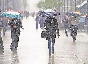 Se registra lluvia fuerte y granizo en la CDMX