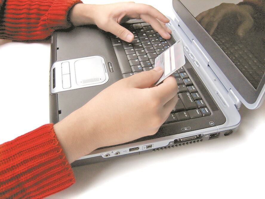 El e- commerce da un equilibrio a las ventas. Foto: ARCHIVO EL UNIVERSAL