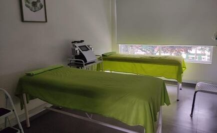 Operaban "en carne viva": cierran clínica de mecánico; se habría hecho pasar por cirujano