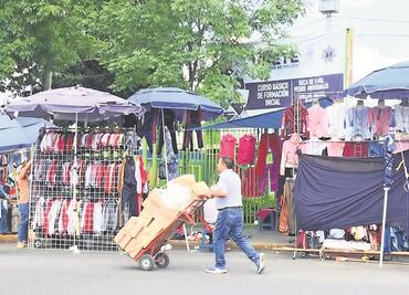 Atienden quejas de 3 alcaldías sobre reubicación y atención del comercio informal