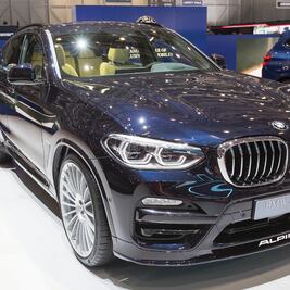 Aumenta la compra de autos importados