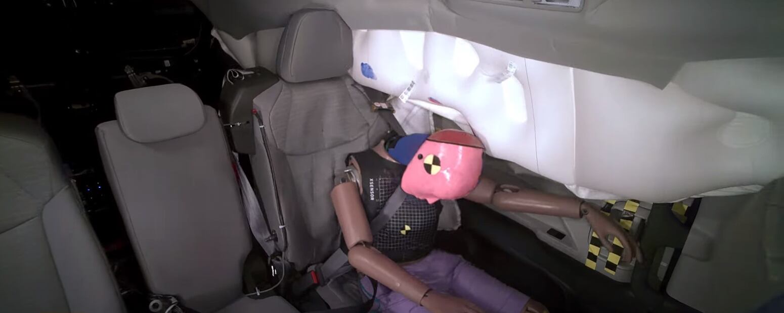 En un estudio reciente se comprobó el nivel de seguridad en los asientos traseros de las minivanes.
